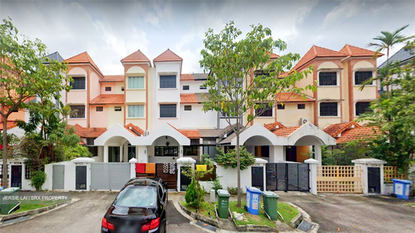 Llyn Gardens (D19), Terrace #484074521